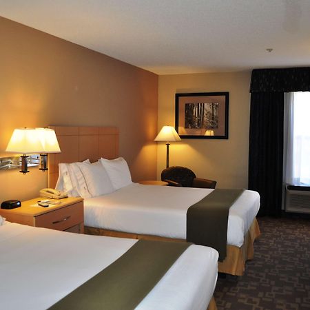 Surestay Plus Hotel By Best Western Roanoke Rapids I-95 Oda fotoğraf