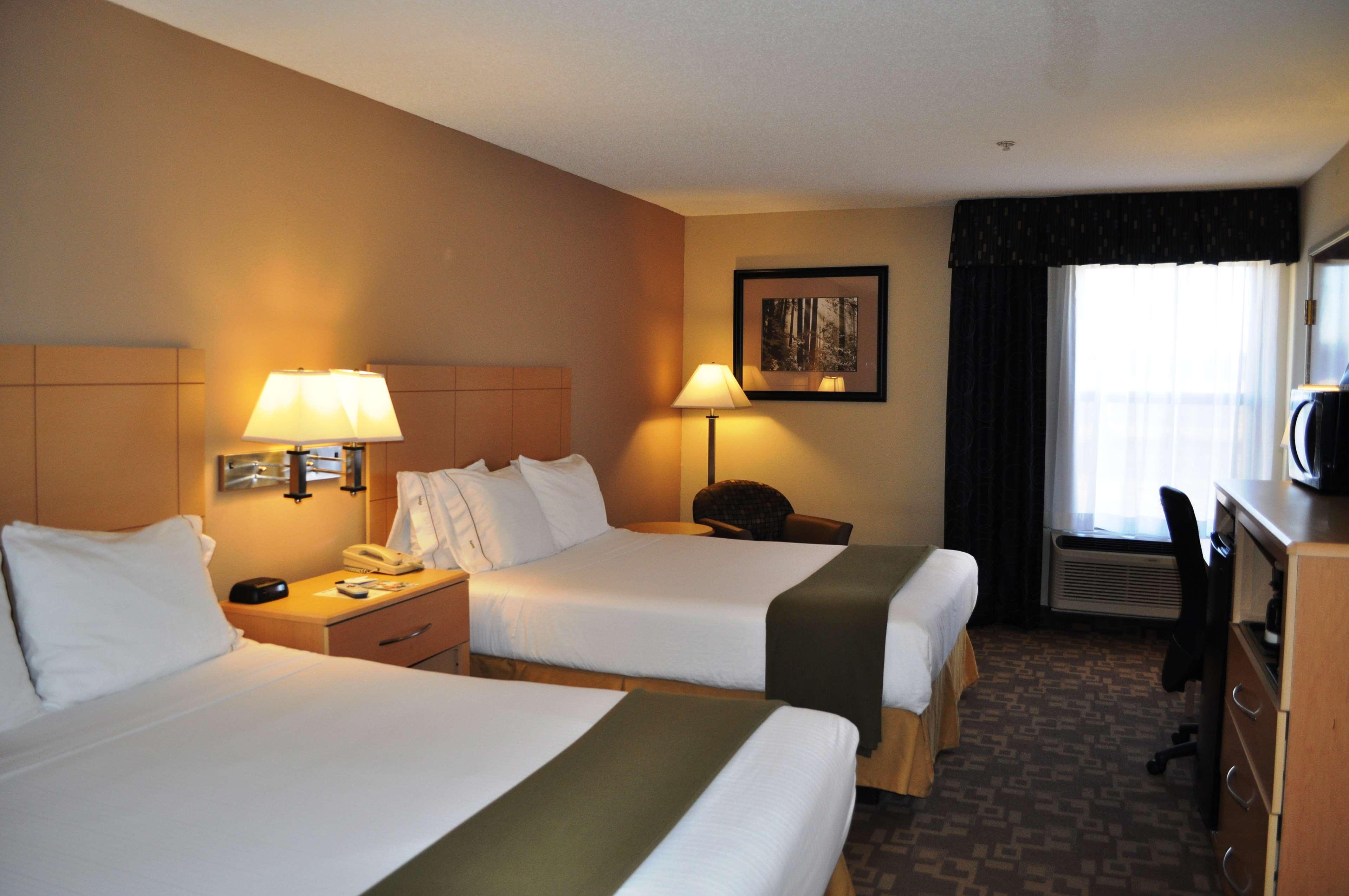 Surestay Plus Hotel By Best Western Roanoke Rapids I-95 Oda fotoğraf