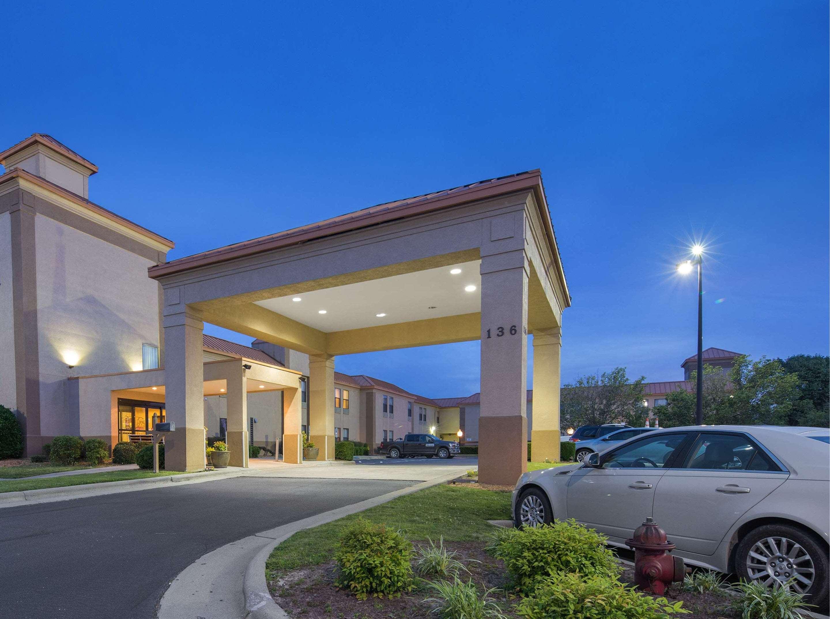 Surestay Plus Hotel By Best Western Roanoke Rapids I-95 Dış mekan fotoğraf