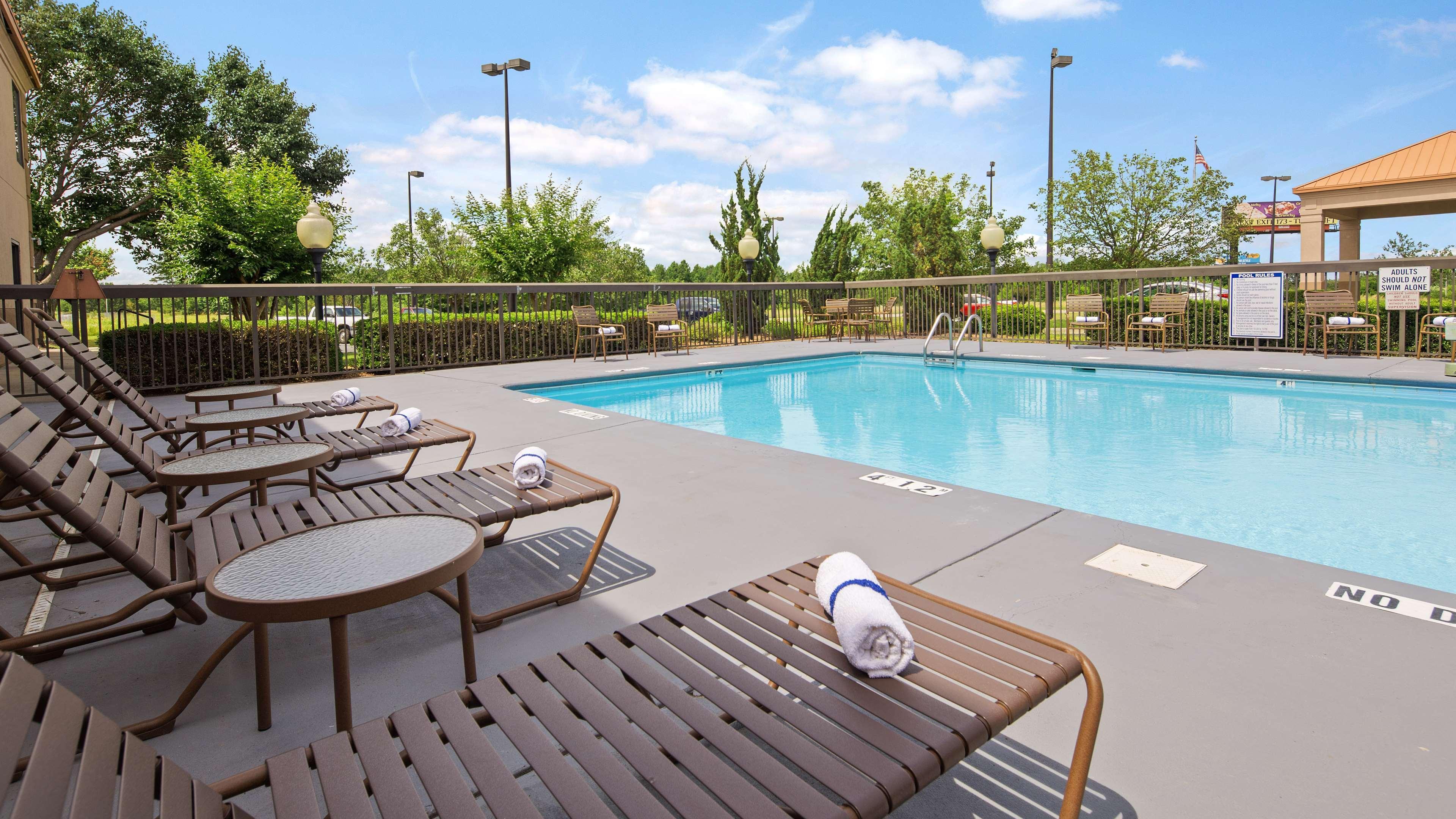 Surestay Plus Hotel By Best Western Roanoke Rapids I-95 Konforlar fotoğraf